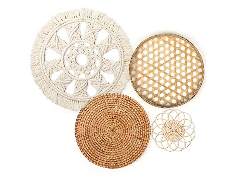 女性向けホームオフィスデコ リビングルームテーブル装飾 仕事用